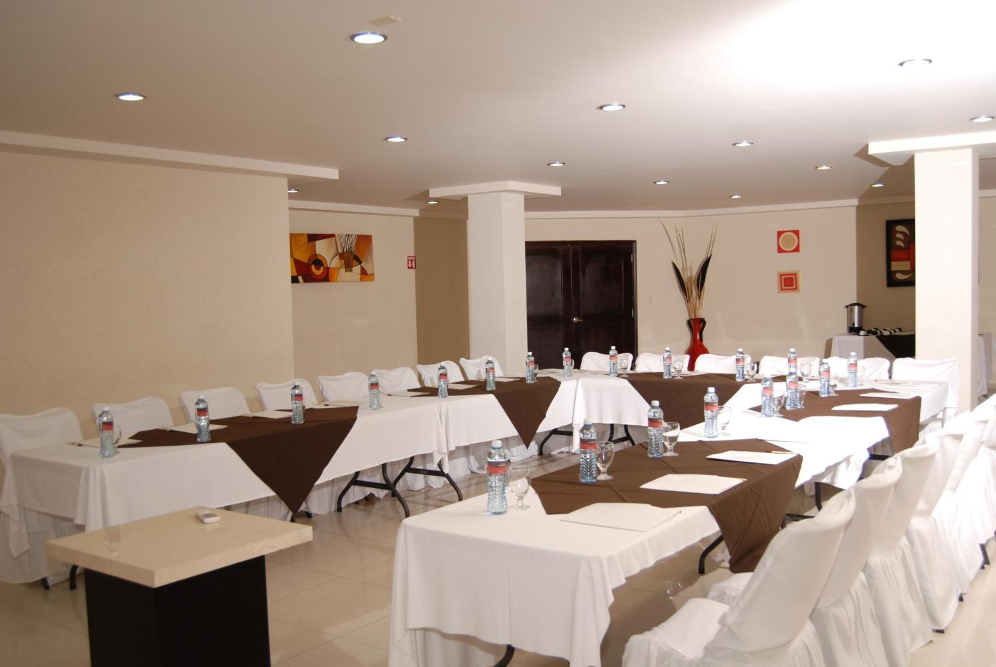 Wyndham Garden Aguascalientes Hotel & Casino Dış mekan fotoğraf